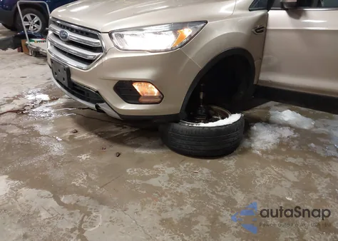 2017 Ford Escape Se z USA, uszkodzony, nr VIN 1FMCU9GD6HUC23819